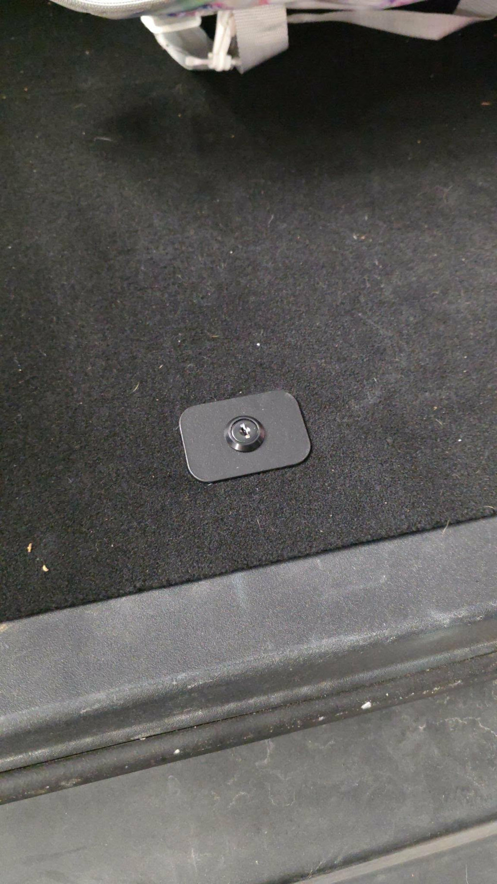 BroncLoK™ 2021+ Ford Bronco Cargo Area Locking System