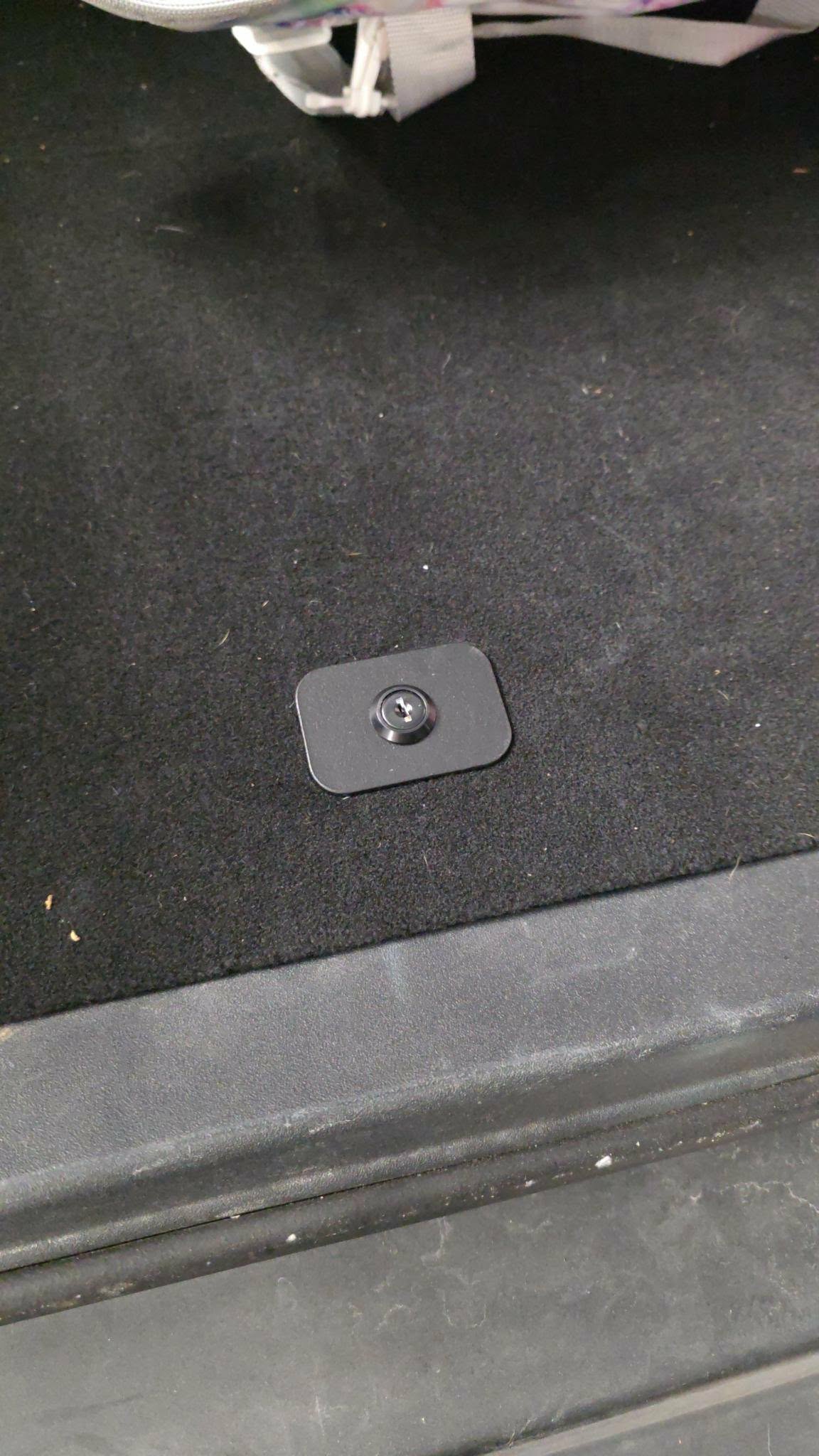 BroncLoK™ 2021+ Ford Bronco Cargo Area Locking System